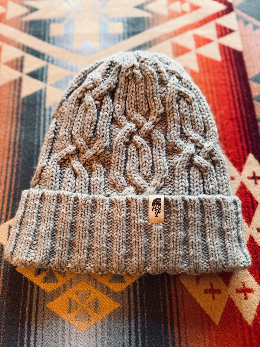 The North Face Gray Cable Knit Fleece Lined Beanie Cuffed Winter Ski Hat